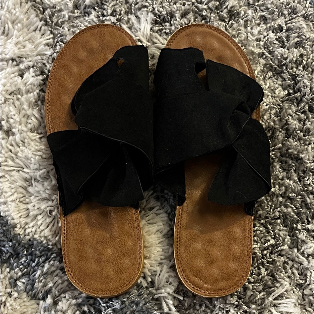 Elegant Black and Tan Women's Sandals